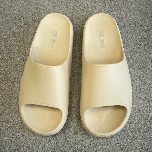 NEW 32 Degrees Women's M  7.5-8.5 Cushion Slide Sandals Cream EVA Ultra Soft - Picture 3 of 7